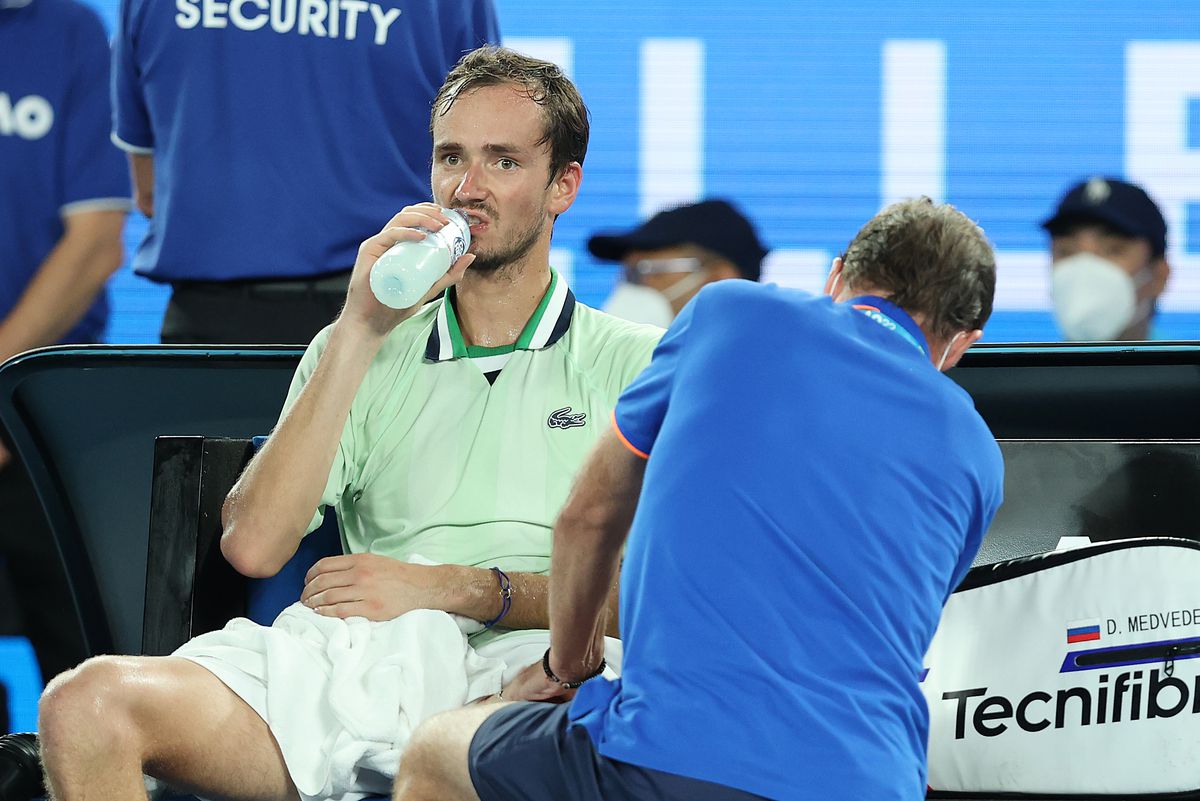 Daniil Medvedev, nervi în finala cu Nadal! Conflict aprins cu fanii de la Australian Open: „Sunt niște idioți! Nu au minte”