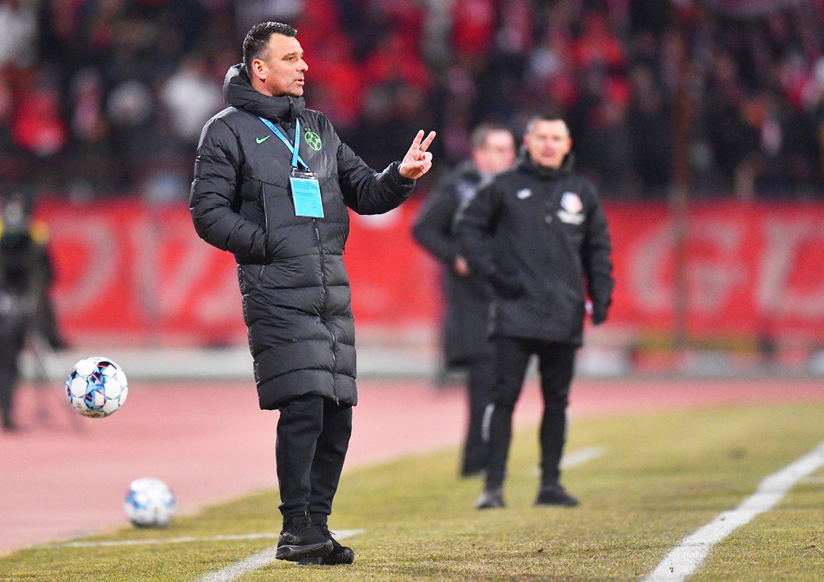 Dinamo - FCSB 0-3. Cum a explicat Toni Petrea înlocuirea lui Florin Tănase: „A fost principalul motiv”