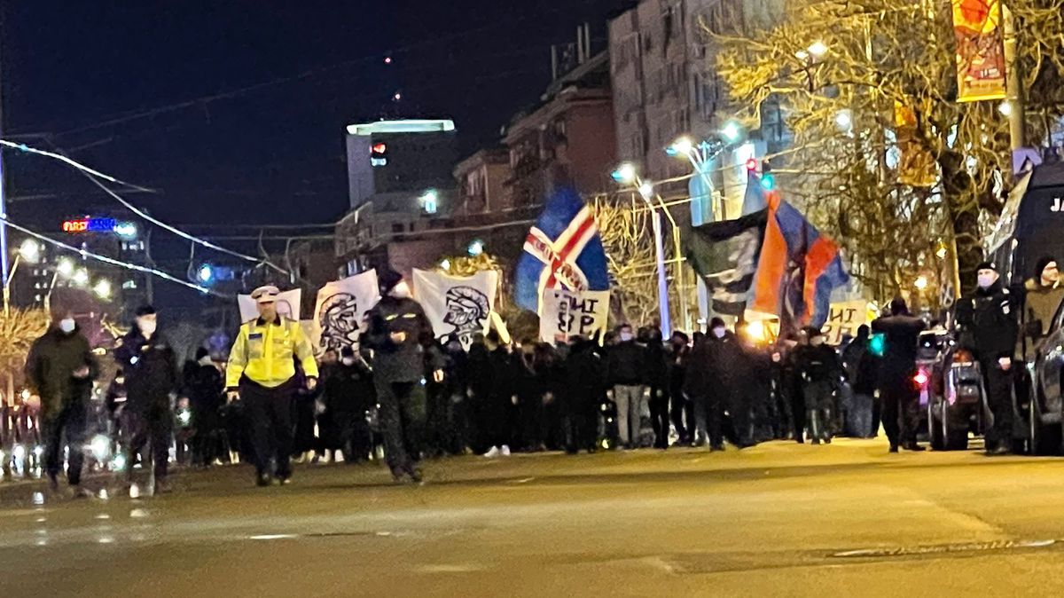 Dinamo și FCSB, amendate de Comisia de Disciplină » Roș-albaștrii au primit amenda maximă și riscă noi sancțiuni!