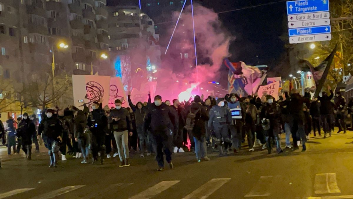 Dinamo - FCSB, suporteri