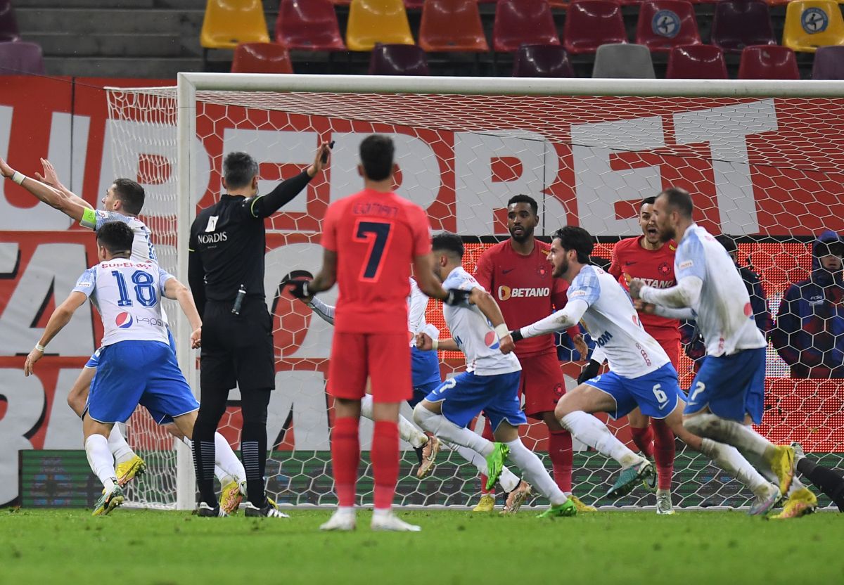 După eșecul cu Farul, Mihai Stoica a numit fotbalistul pe care îl vede în primul „11” la FCSB: „În mod normal ar trebui să fie titular!”