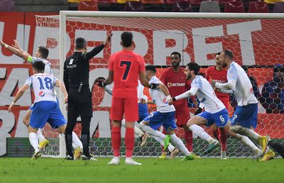 După eșecul cu Farul, Mihai Stoica a numit fotbalistul pe care îl vede în primul „11” la FCSB: „În mod normal ar trebui să fie titular!”