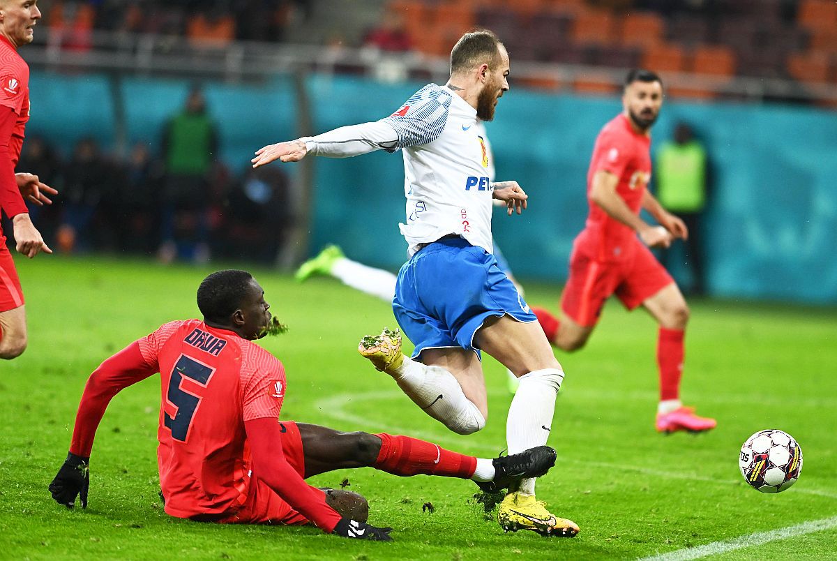 În premieră out din „11”-le FCSB » Favoritul lui Gigi Becali a rămas fără protecție