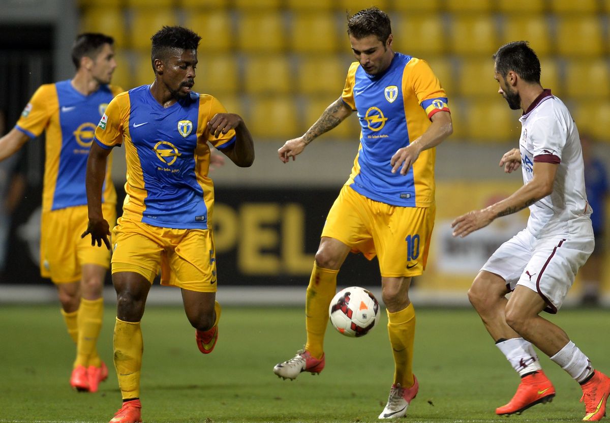 Cum va fi primit Adrian Mutu la Petrolul? Gestul pe care „Briliantul” îl vrea uitat: ce s-a întâmplat pe „Ilie Oană” acum 10 ani, chiar în fața peluzei