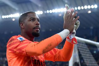 Transferul lui Mike Maignan la Chelsea, aproape gata! » AC Milan are deja un favorit pentru postul de portar