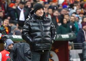 L-au „tocat” pe Șumudică în direct: „Încet la minte, complet caraghios” + Antrenorul, anunț major în conferință: „Mă vor critica în România, dar o spun”