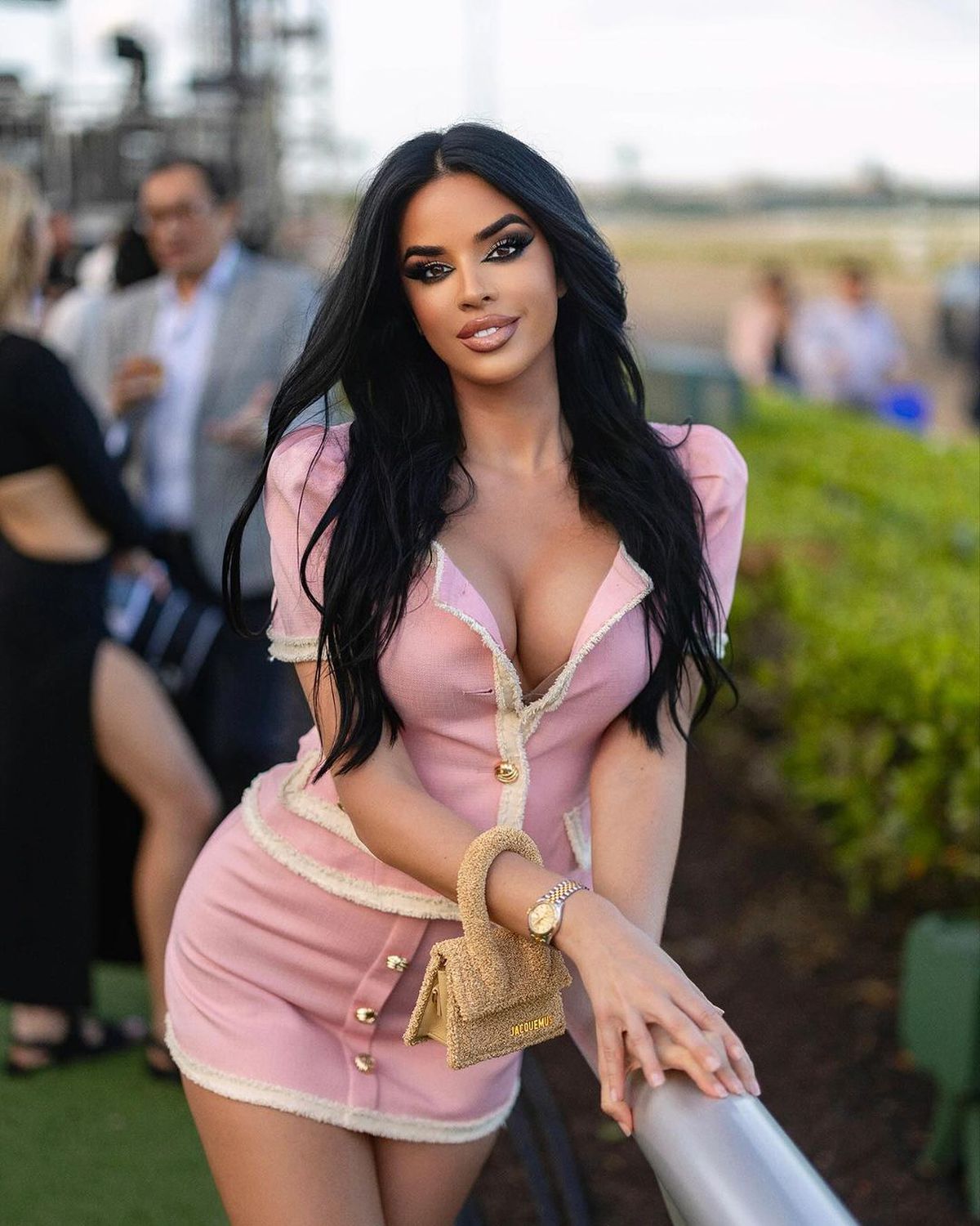 Unde, cum și cu cine și-a petrecut Ivana Knoll ziua de naștere » Imagini spectaculoase „scăpate” pe internet