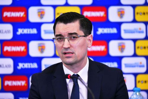 Răzvan Burleanu (39 de ani), președintele Federației Române de Fotbal, susține o conferință de presă la finalul Comitetului Executiv.