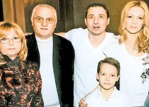 Ce pensie are soția lui Mitică Dragomir » Doamna Vica a fost ani de zile cadru didactic: „Am putea trăi lejer amândoi”