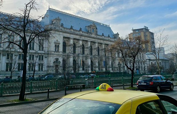 Imaginile din București publicate pe contul oficial al celor de la Manchester United, cu doar câteva ceasuri înaintea partidei cu FCSB