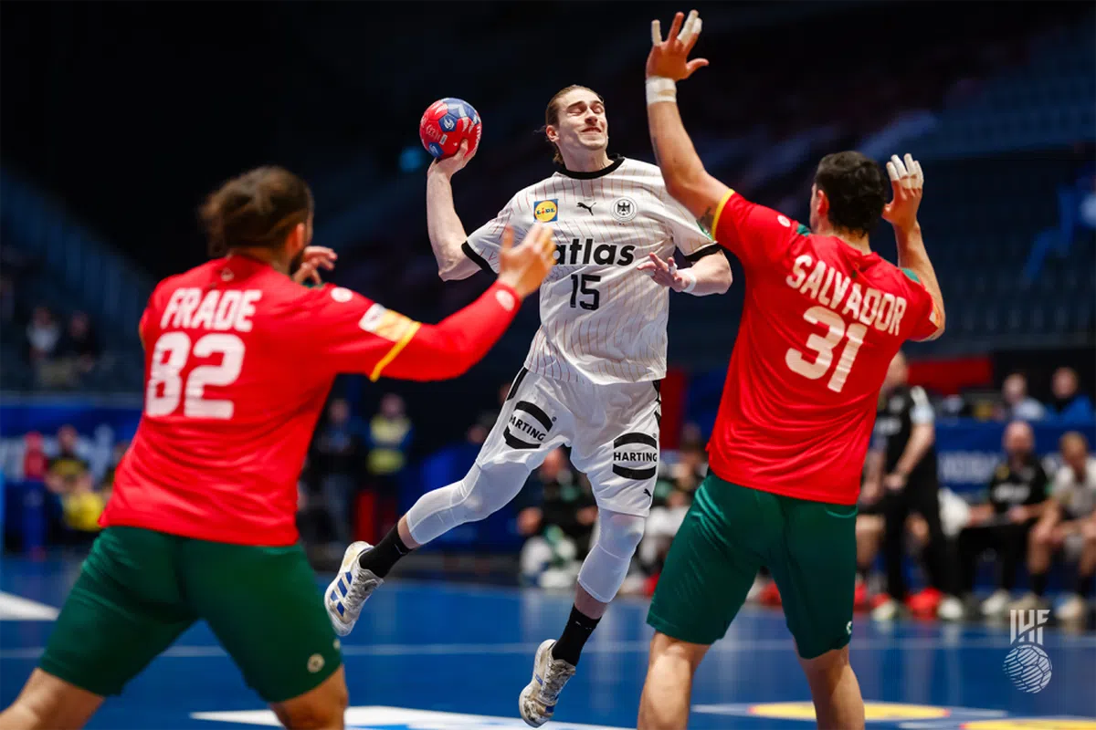 Discursul magistral al selecționerului care a uimit lumea handbalului: „Știm pe cine avem în față. Vom merge la luptă, îi vom face să sufere! Am scris că vom fi campioni mondiali!” » Prime pagini speciale în A Bola și O Jogo