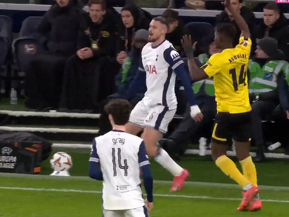 Radu Drăgușin s-a accidentat în Tottenham - Elfsborg