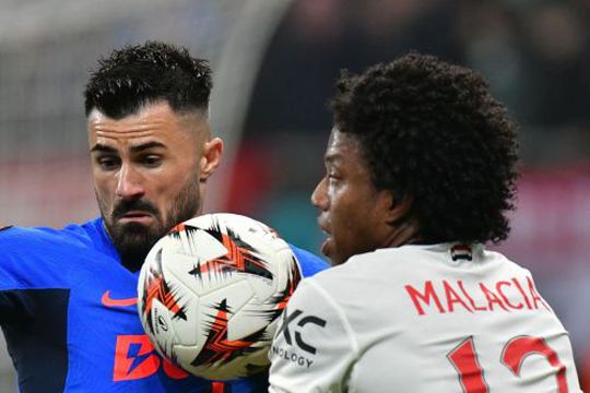 Duel Crețu - Malacia în FCSB - Manchester United 0-2
