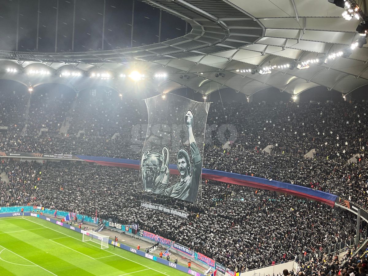 FCSB - Manchester United. Arena Națională, plină ochi: au acoperit și scările! » Scenografie impresionantă in memoriam Helmut Duckadam: „Legendele nu mor niciodată”