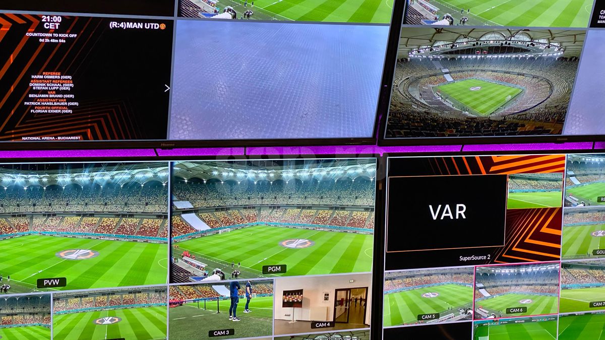 Gigi Becali acuză falimentul tactic cu Manchester United: „Nu mai joci așa vreodată la FCSB!”