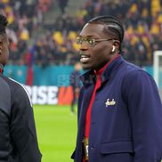 Joyskim Dawa și Andre Onana, înainte de FCSB - Manchester United / FOTO: Ionuț Iordache (GSP)