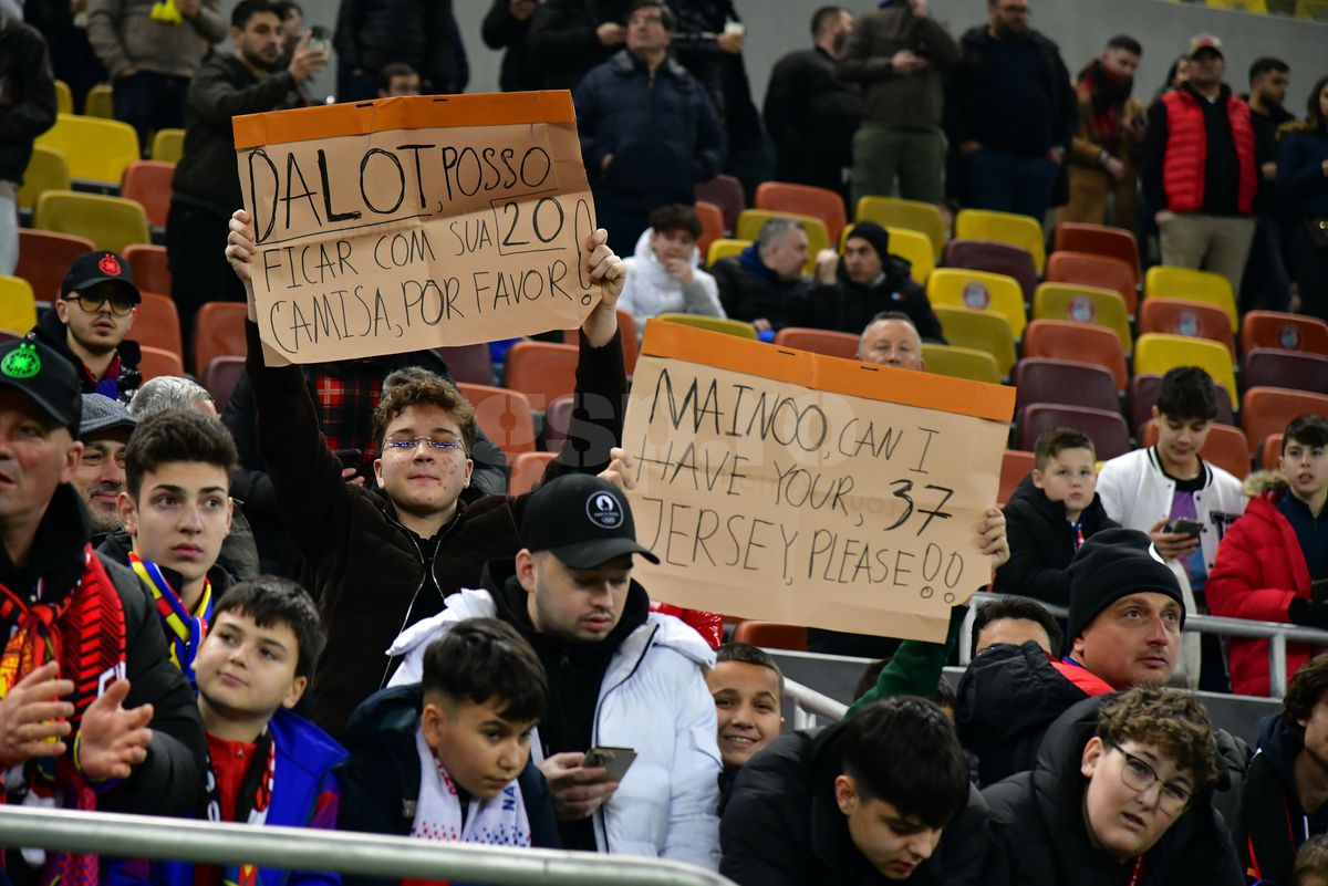 FCSB - Manchester United. Arena Națională, plină ochi: au acoperit și scările! » Scenografie impresionantă in memoriam Helmut Duckadam: „Legendele nu mor niciodată”