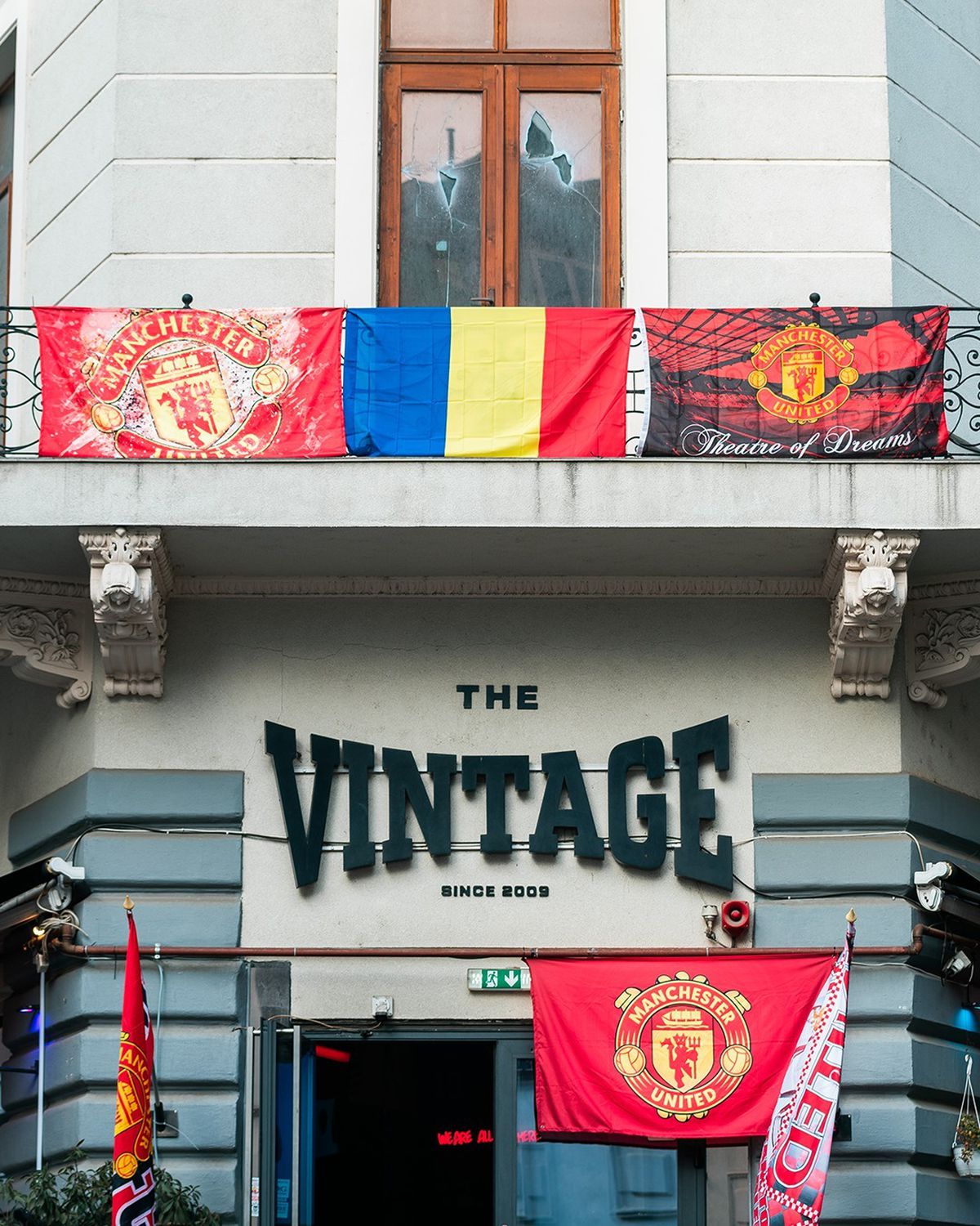 Imaginile din București publicate pe contul oficial al celor de la Manchester United, cu doar câteva ceasuri înaintea partidei cu FCSB