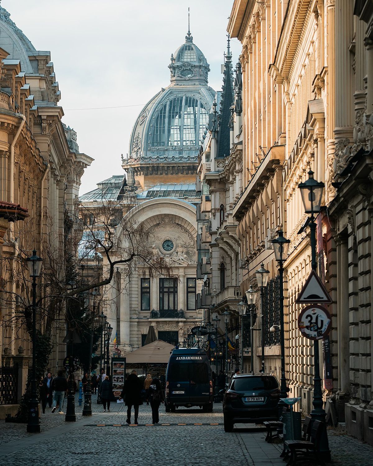 Cei de la Manchester United, în vizită prin București