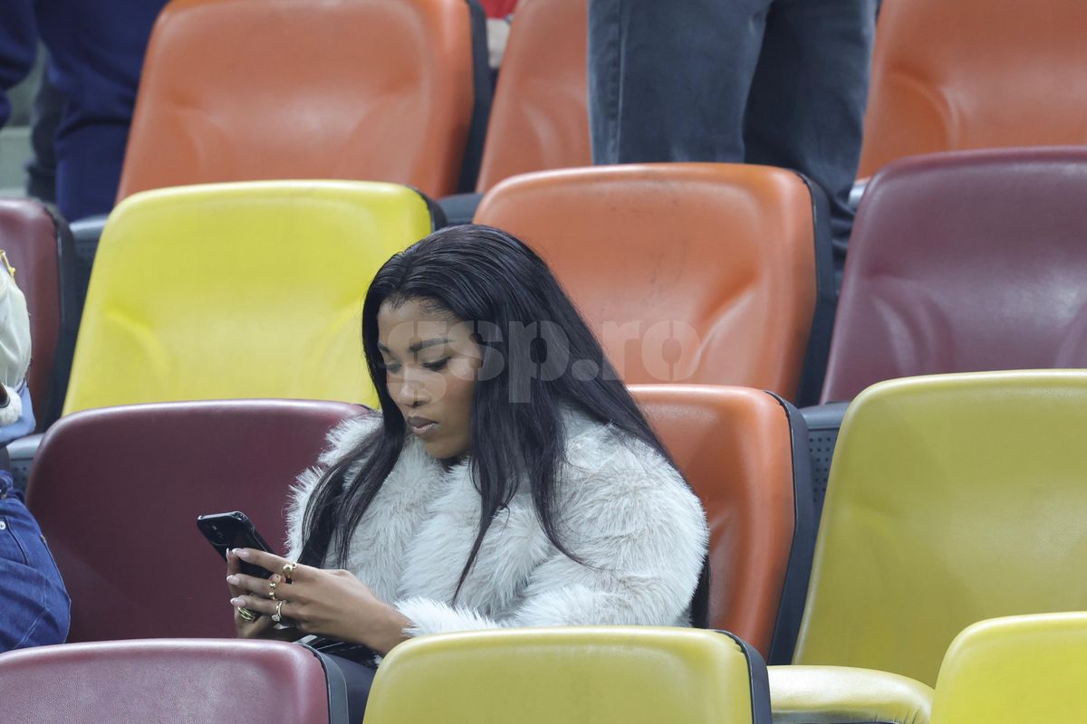 Mbali Malindi, iubita lui Siyabonga Ngezana, la meciul FCSB - Manchester United