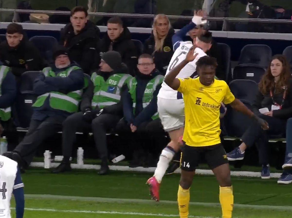 Radu Drăgușin s-a accidentat în Tottenham - Elfsborg