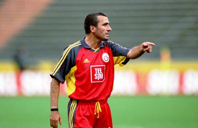 10 lucruri mai puțin știute despre Gică Hagi » Ritualul „Regelui” înainte de meciuri, copiat de starurile de astăzi