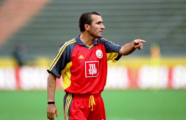 10 lucruri mai puțin știute despre Gică Hagi » Ritualul „Regelui” înainte de meciuri, copiat de starurile de astăzi