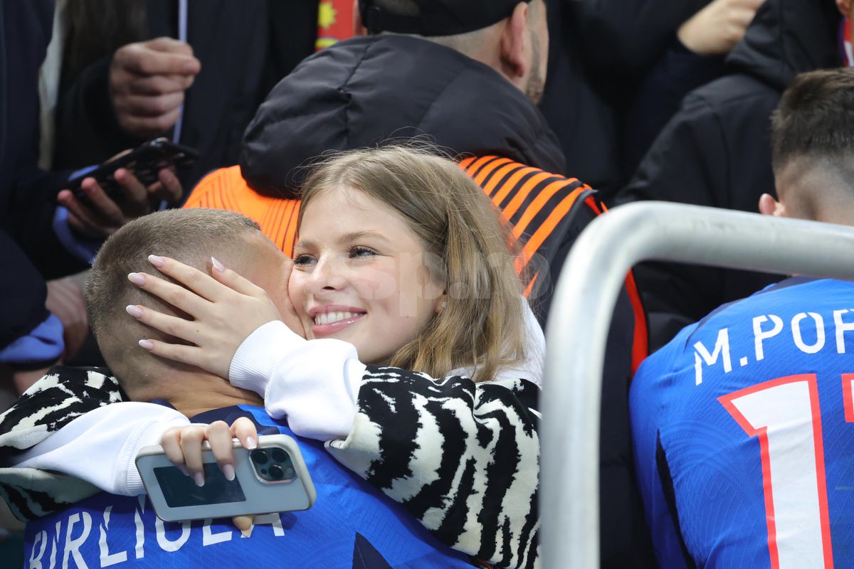 „Mândră de tine!” » Antonia a venit special din Italia pentru FCSB - Manchester United: „Să nu uiți asta!”