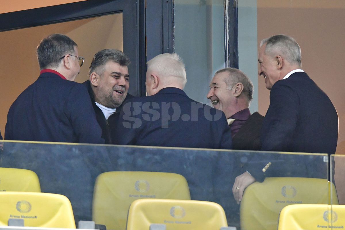 Marcel Ciolacu, alături de Gigi Becali la FCSB - Manchester United, foto: Ionuț Iordache