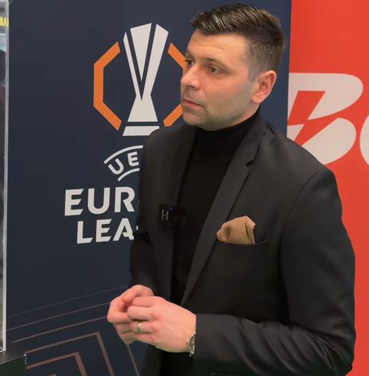 „Outfit check” cu Raul Rusescu înainte de FCSB - United