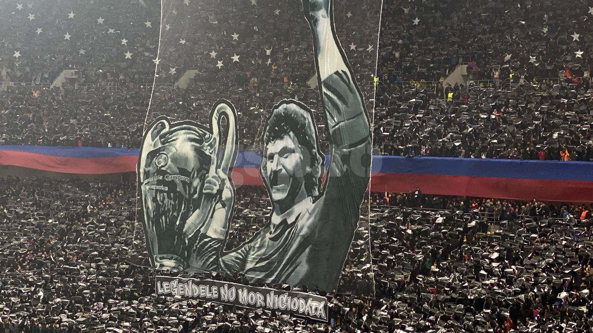 Scenografie în memoria lui Duckadam la FCSB - Man United