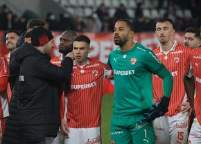 Florin Prunea nu l-a menajat pe Devis Epassy după ce a „comis-o” cu Petrolul: „Dublă greșeală!”