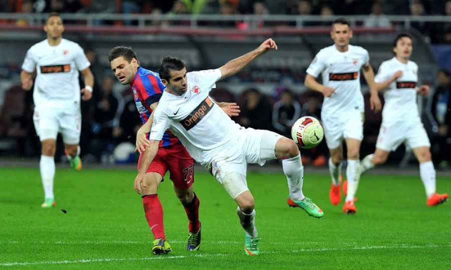 Fostul dinamovist are școală de fotbal lângă Horezu și îi vede pe „câini” în lupta pentru titlu: „Nu joacă după ureche” » De ce e degringoladă la FCSB