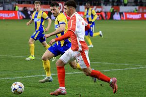 Dinamo - Petrolul, duel de tradiție pe „Arcul de Triumf” » Două modificări la pauză: un dinamovist s-a accidentat în prima repriză