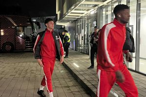 Dinamo - Petrolul, duel de tradiție pe „Arcul de Triumf” » Echipele de start