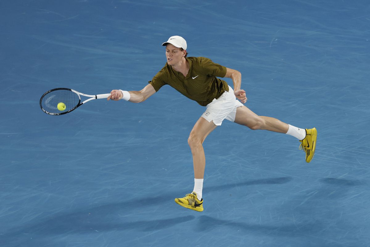 La 1:30 noaptea în Melbourne, eternul Novak Djokovic revine în finala Australian Open! Duel fenomenal de 4 ore cu Jannik Sinner