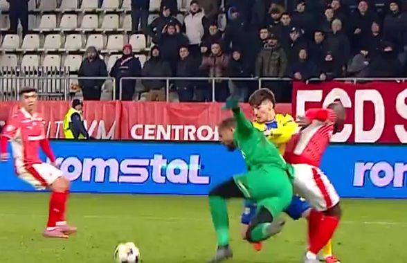 S-a încăpățânat să gafeze: Epassy, două greșeli la faza în care Petrolul a egalat-o pe Dinamo