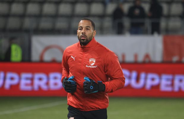 Explicația lui Devis Epassy după gafa din meciul cu Petrolul: „Nu e prima greșeală”