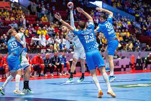 Trei dintre cele 4 echipe calificate în semifinalele Campionatului European sunt antrenate de tehnicieni din aceeași țară