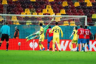 Cu o prestație de zile mari pe Arena Națională, Ederson își critică echipa