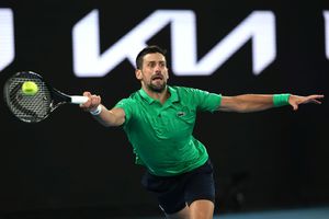 Novak Djokovic – Jannik Sinner, a doua semifinală de la Australian Open! Avem set decisiv: s-a intrat în a 4-a oră de joc