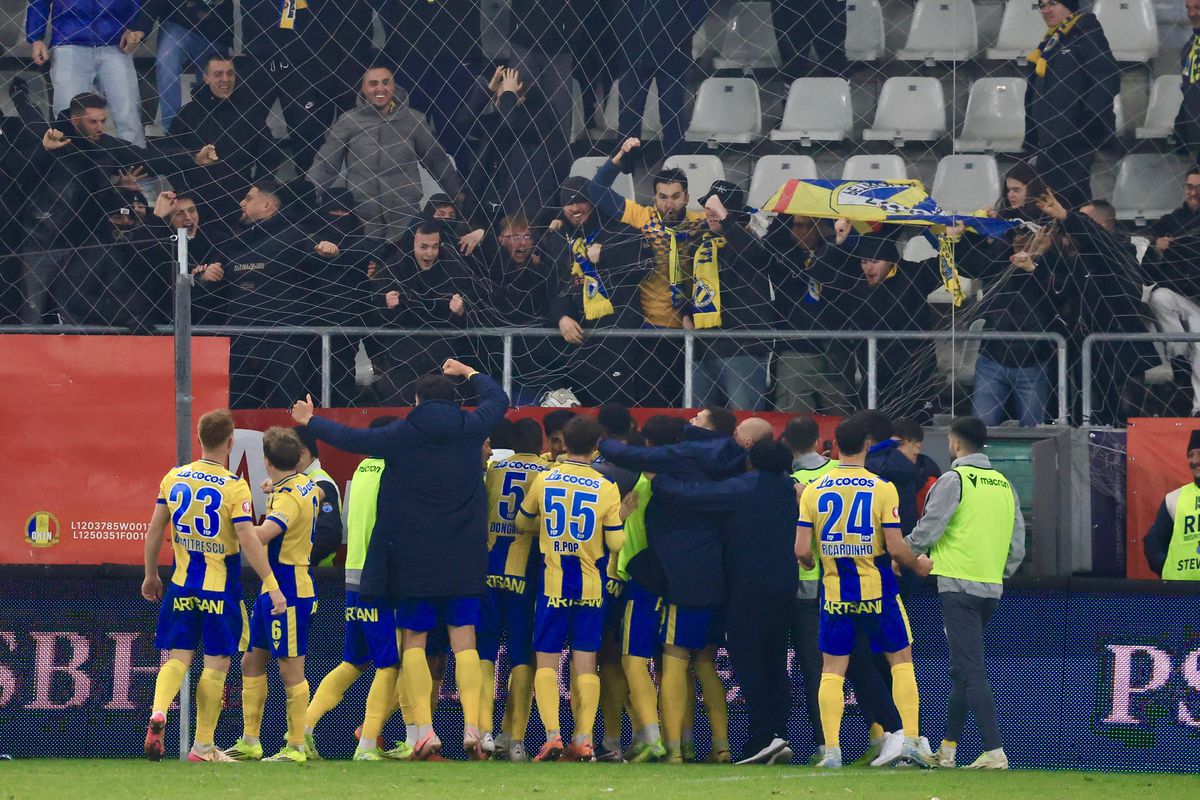 S-a încăpățânat să gafeze: Epassy, două greșeli la faza în care Petrolul a egalat-o pe Dinamo