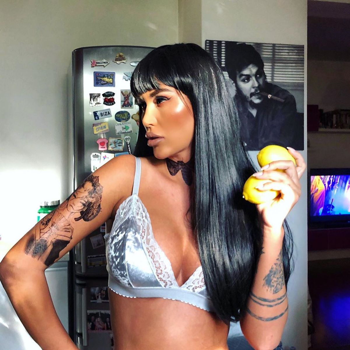 Fosta iubită a lui Mihai Costea s-a mutat din România și a trecut în online: „Aici nu mă judecă nimeni”