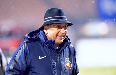 FCSB. Valeriu Argăseală strikes again :) Poezie despre pandemia de coronavirus: „Cum fugeam, refuzând să cădem...”
