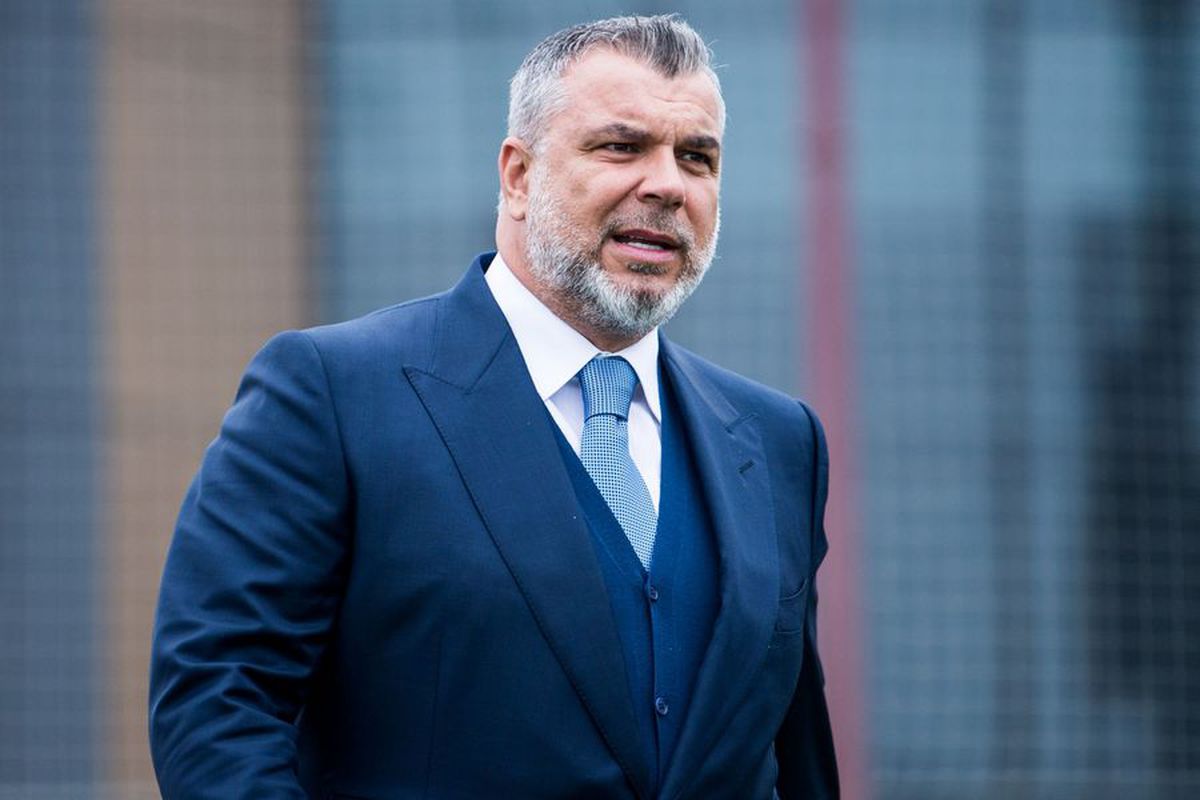 Cosmin Olăroiu suplimentează: 180 de porții de mâncare pe zi pentru medicii din prima linie de la spitalul „Victor Babeș” din București