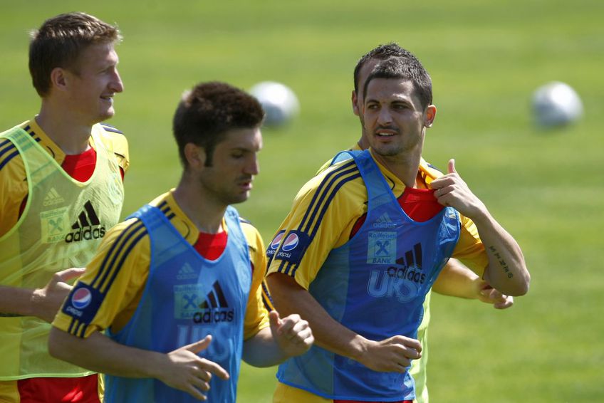Rădoi, alături de Goian și Cristea la un antrenament al naționalei, în 2010 FOTO: Alex Nicodim (GSP)