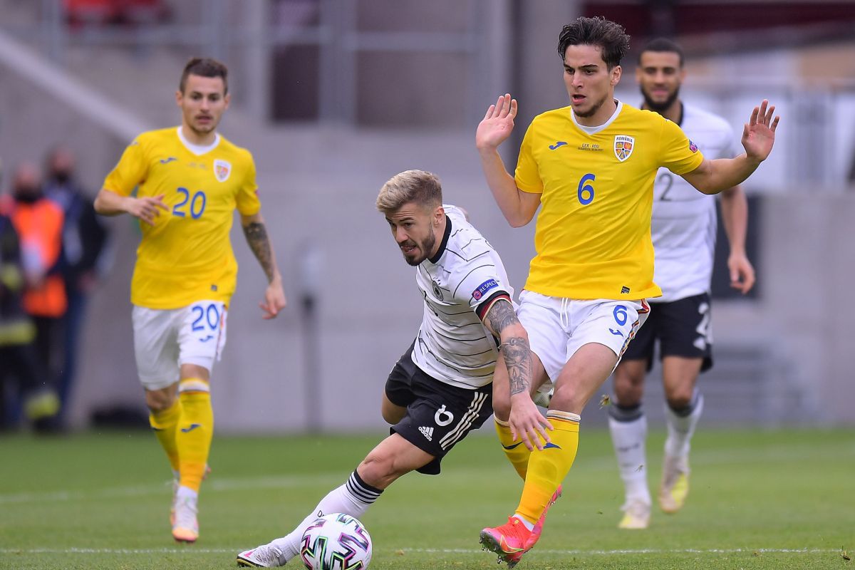 Ioan Ovidiu Sabău a dat de pământ cu un „tricolor”: „Uită-te la el! Nu e deloc ok”