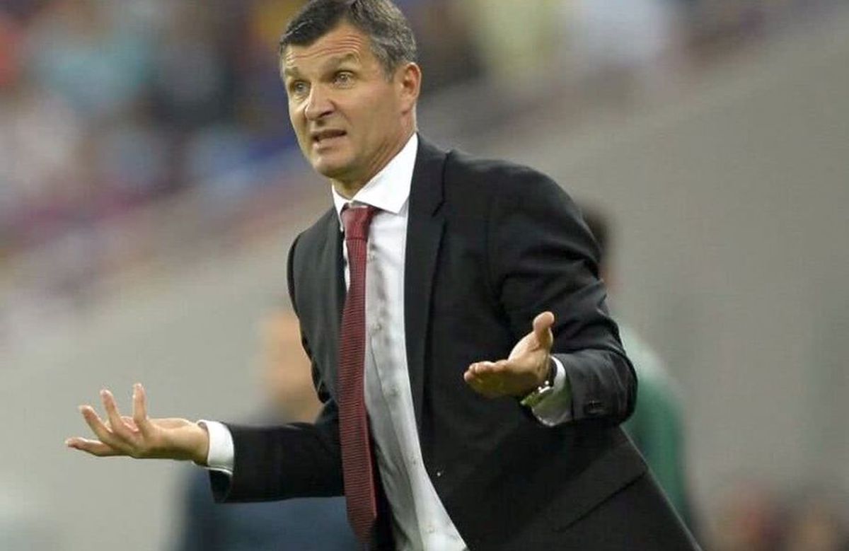 Ioan Ovidiu Sabău a dat de pământ cu un „tricolor”: „Uită-te la el! Nu e deloc ok”