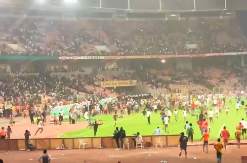 Fanii nigerieni au devastat stadionul „MKO Abiola”, din Abuja, după remiza 1-1 cu Ghana, care a consemnat ratarea calificării la Campionatul Mondial din Qatar.