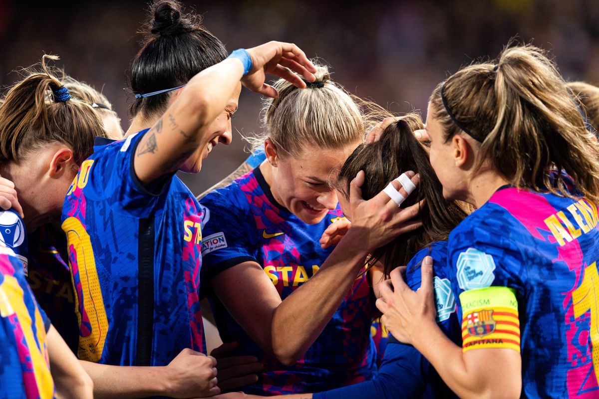 Record istoric la un meci de fotbal feminin » 91.553 de fani au fost pe Camp Nou la Barcelona - Real Madrid! Mai multi spectatori decât a avut echipa lui Xavi în acest sezon!